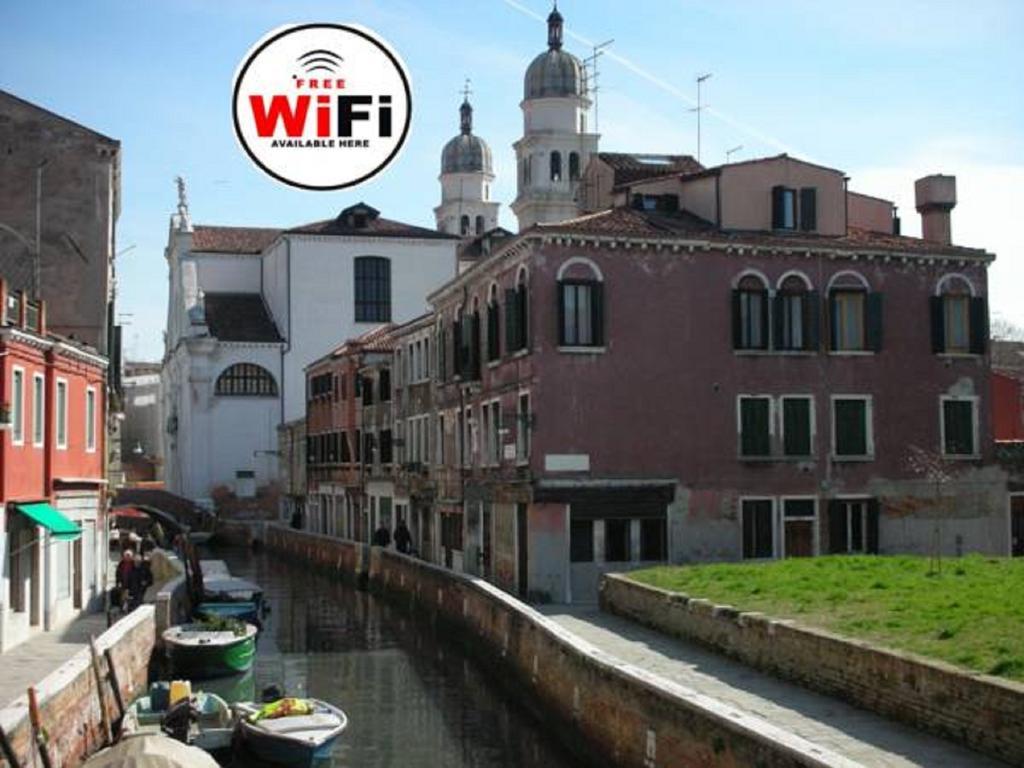 Ca' Gioiosa Venice Room photo